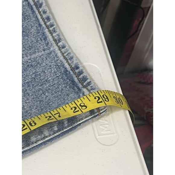 Talbots Women’s Distressed Size 10 High Wast Relaxed Fit Straight Leg Blue Jeans - Picture 9 of 10